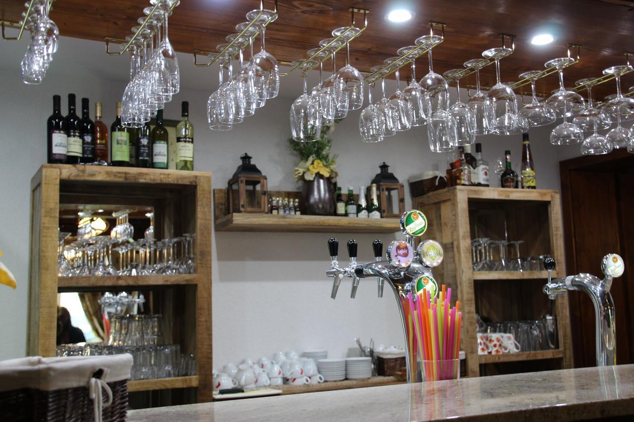 Vráble 弗曼霍费拉旅馆酒店 外观 照片
